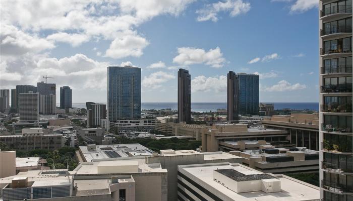 Harbor Square condo # 21D, Honolulu, Hawaii - photo 1 of 14