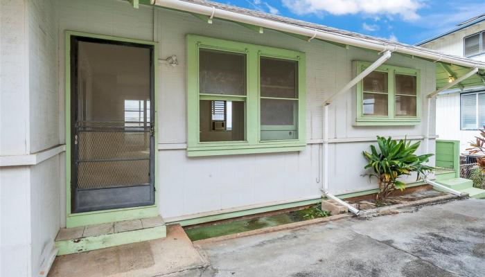 2317  Makanani Drive Kamehameha Heights, Honolulu home - photo 1 of 1