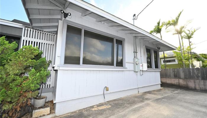 2325  Bingham Street Moiliili, Honolulu home - photo 1 of 1