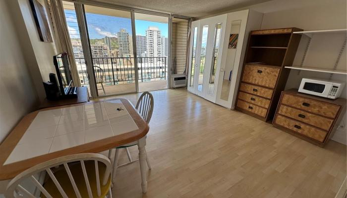 Fairway Villa condo # 2209, Honolulu, Hawaii - photo 1 of 25