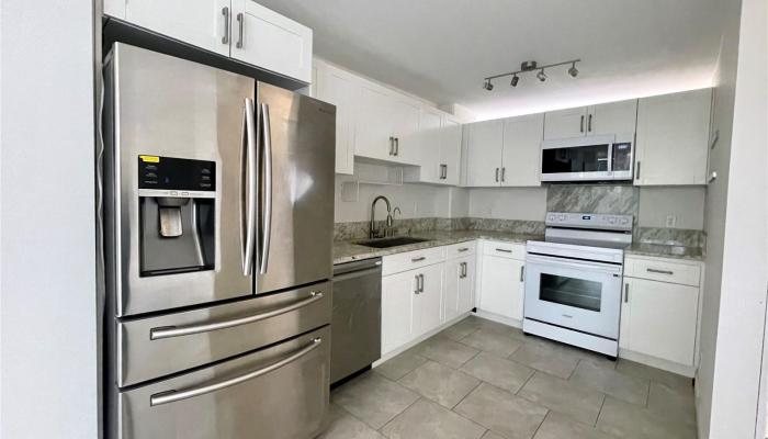 2355 Ala Wai Blvd Honolulu - Rental - photo 1 of 12
