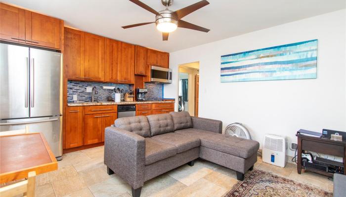 Hawaiian Crown condo # 501, Honolulu, Hawaii - photo 1 of 1