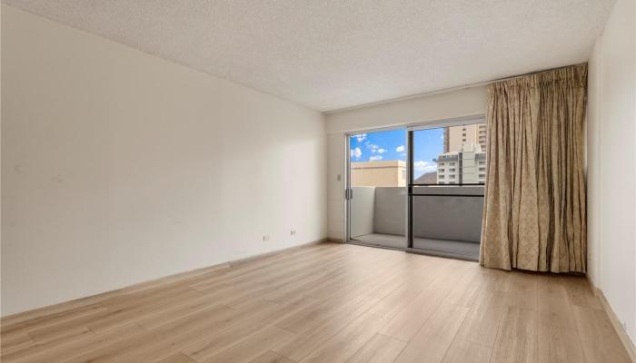 2421 Ala Wai Blvd Honolulu - Rental - photo 1 of 22