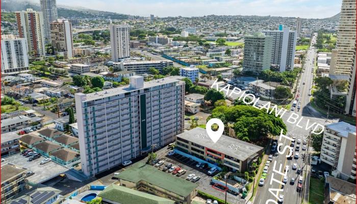 Terrace Apts condo # 23, Honolulu, Hawaii - photo 1 of 16