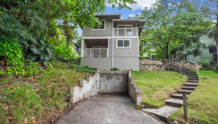 2465  Lamaku Place Palolo, Diamond Head home - photo 1 of 25