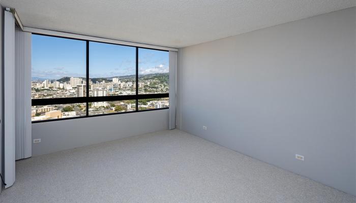 2499 Kapiolani Blvd Honolulu - Rental - photo 1 of 21