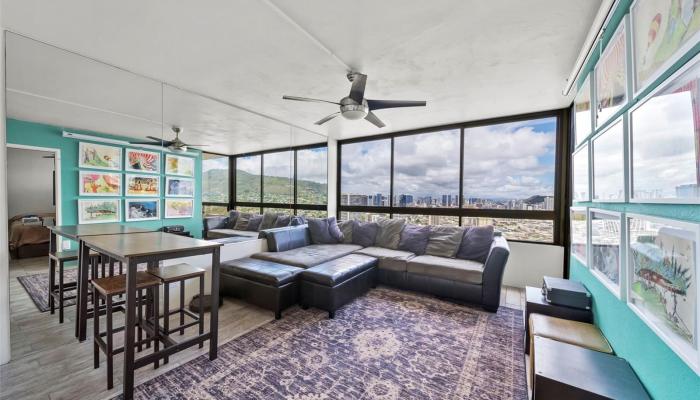 Iolani Court Plaza condo # 3506, Honolulu, Hawaii - photo 1 of 25