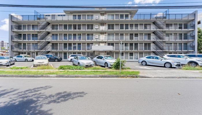 Varsity House condo # 102, Honolulu, Hawaii - photo 1 of 24