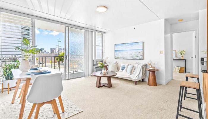 Iolani Regent condo # 304, Honolulu, Hawaii - photo 1 of 1