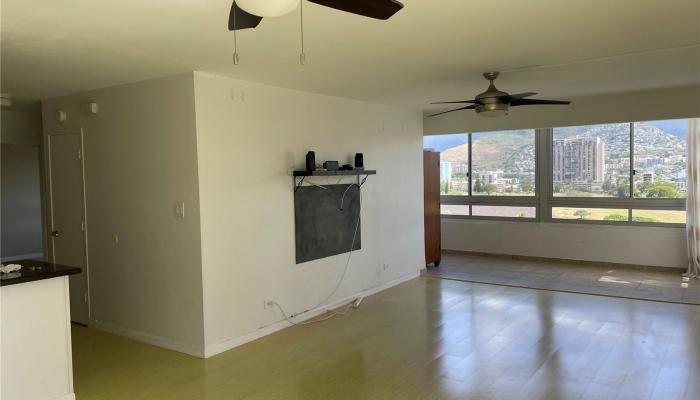 2533 Ala Wai Blvd Honolulu - Rental - photo 1 of 12