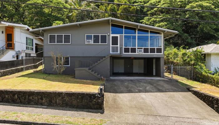 2571  Kekuanoni Street Pauoa Valley, Honolulu home - photo 1 of 19