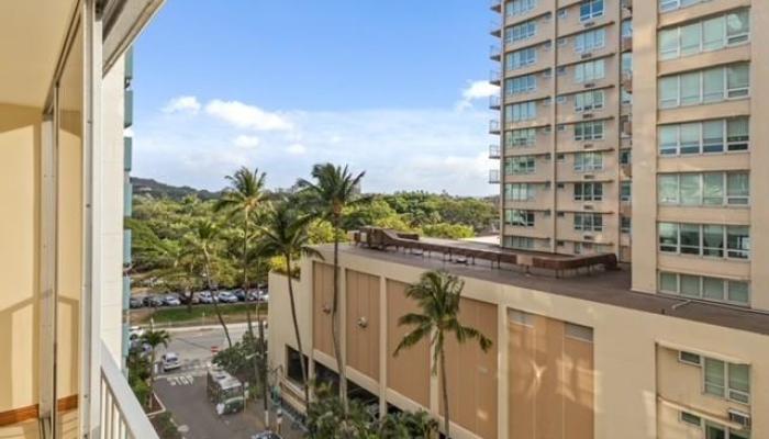 Crescent Park condo # 901, Honolulu, Hawaii - photo 1 of 1