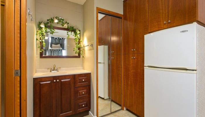 Varsity Villa condo # 306, Honolulu, Hawaii - photo 1 of 1