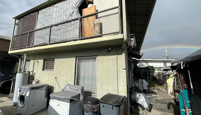 266 School Street Honolulu - Multi-family - photo 1 of 13