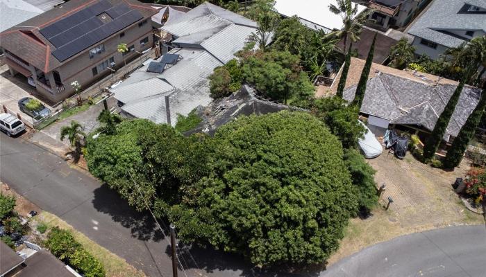 2702  Nihi St Kalihi Uka, Honolulu home - photo 1 of 13