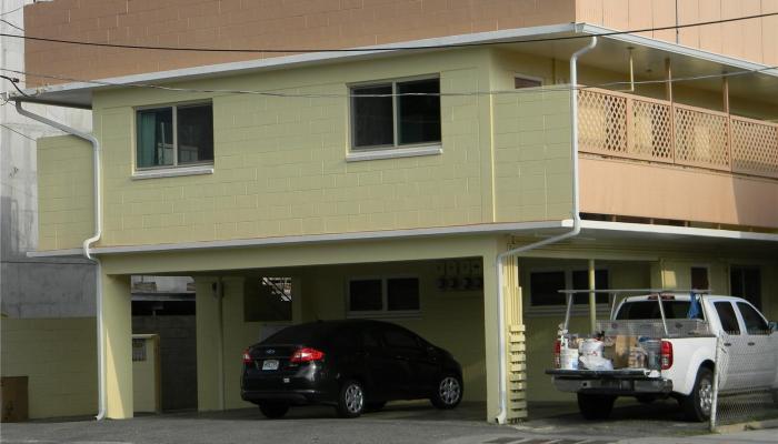 2725 Waialae Ave Honolulu - Rental - photo 1 of 8