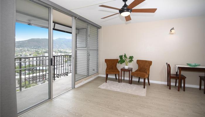 Rainbow Place condo # 1602, Honolulu, Hawaii - photo 1 of 1