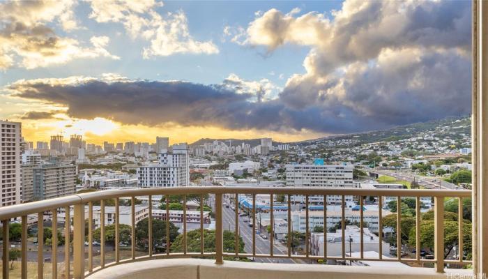 Contessa condo # 1604, Honolulu, Hawaii - photo 1 of 19