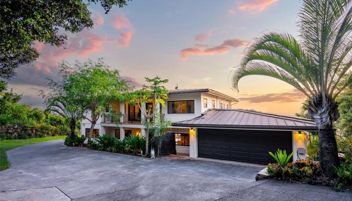 2835  Round Top Drive Makiki Heights, Honolulu home - photo 1 of 25