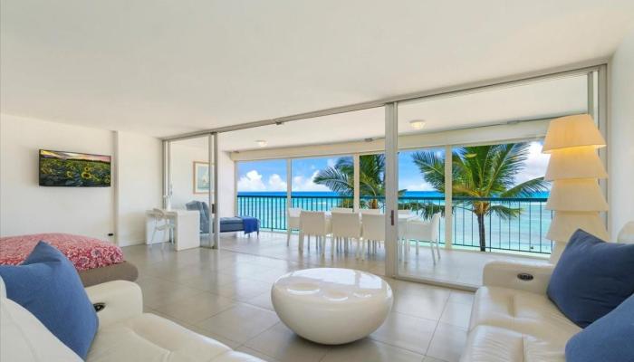 Sans Souci Inc condo # 305, Honolulu, Hawaii - photo 1 of 1