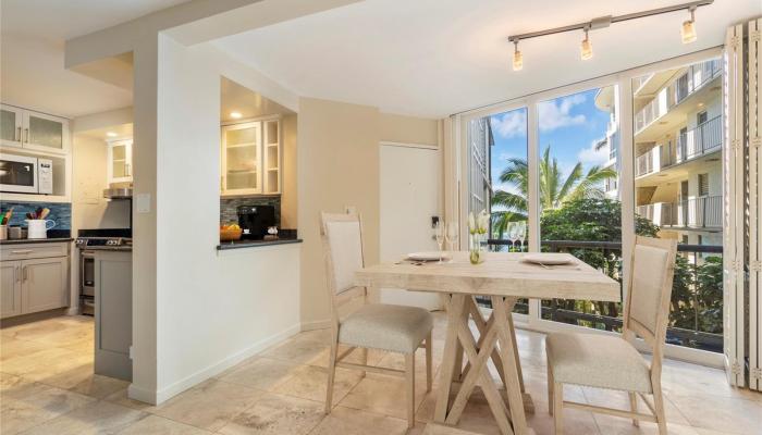 Tropic Seas Inc condo # 305, Honolulu, Hawaii - photo 1 of 1