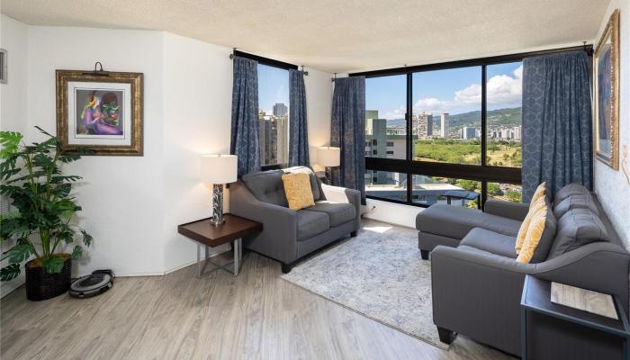 Liliuokalani Gardens condo # 1718-II (King Tw), Honolulu, Hawaii - photo 1 of 1