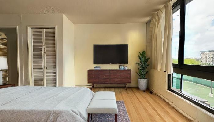 Liliuokalani Gardens condo # 907, Honolulu, Hawaii - photo 1 of 1