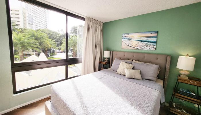 300 Wai Nani Way Honolulu - Rental - photo 1 of 11