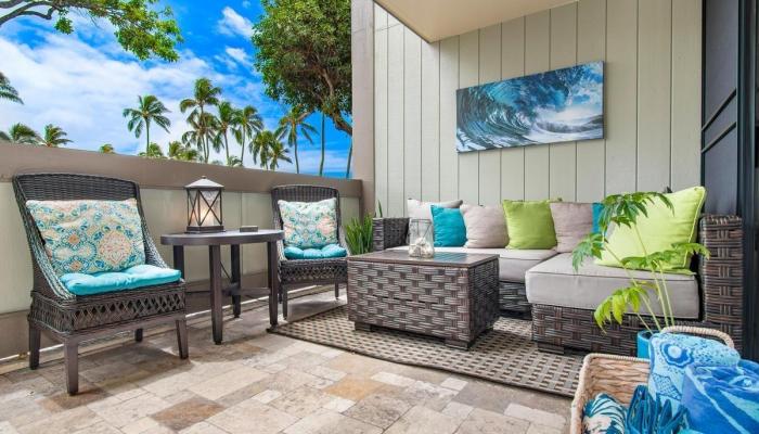 300B Kawaihae Street townhouse # 300B, Honolulu, Hawaii - photo 1 of 1