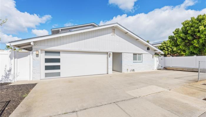 3024 Lakimau Street Honolulu - Multi-family - photo 1 of 25
