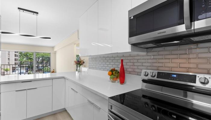 King Kalani condo # 304, Honolulu, Hawaii - photo 1 of 22