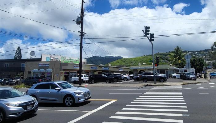 3040 Waialae Ave Honolulu Oahu commercial real estate photo1 of 14