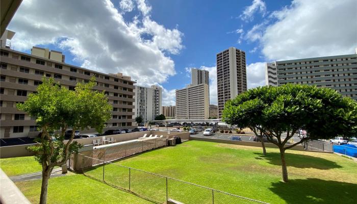Ilima West Apts condo # 200, Honolulu, Hawaii - photo 1 of 17