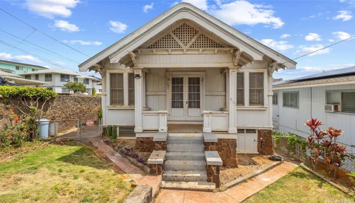 3137  Lincoln Ave Kaimuki, Diamond Head home - photo 1 of 1