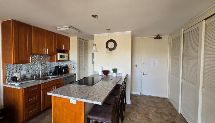 Monte Vista condo # 1801, Honolulu, Hawaii - photo 1 of 13