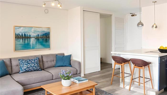 Monte Vista condo # 902, Honolulu, Hawaii - photo 1 of 13