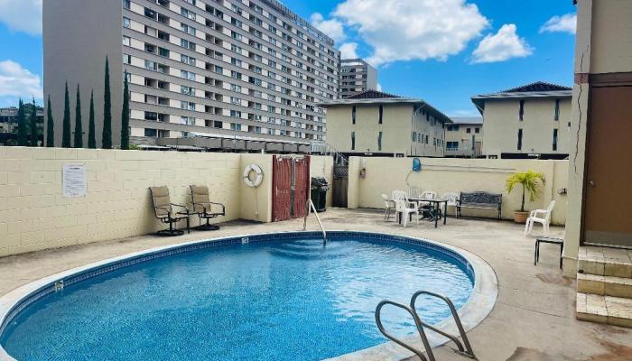 Lakeside Coronet condo # 601, Honolulu, Hawaii - photo 1 of 18