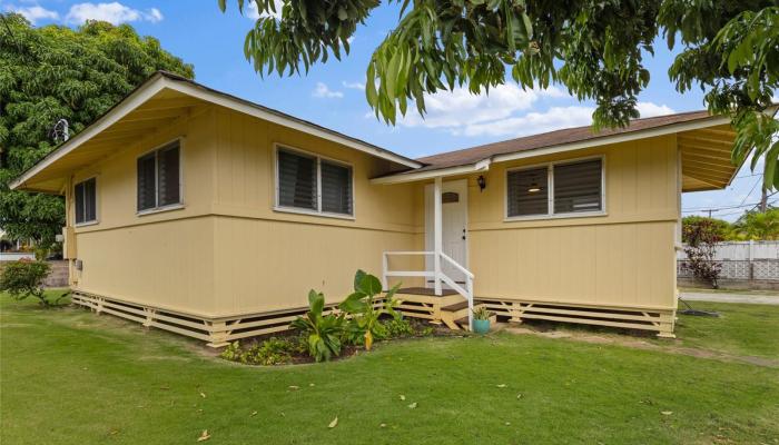 327  Kihapai Street Coconut Grove, Kailua home - photo 1 of 24