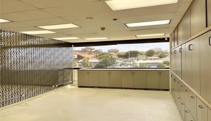 3615 Harding Ave Honolulu Oahu commercial real estate photo1 of 14