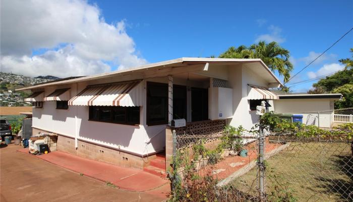 3720  Mahina Ave Kaimuki, Diamond Head home - photo 1 of 14