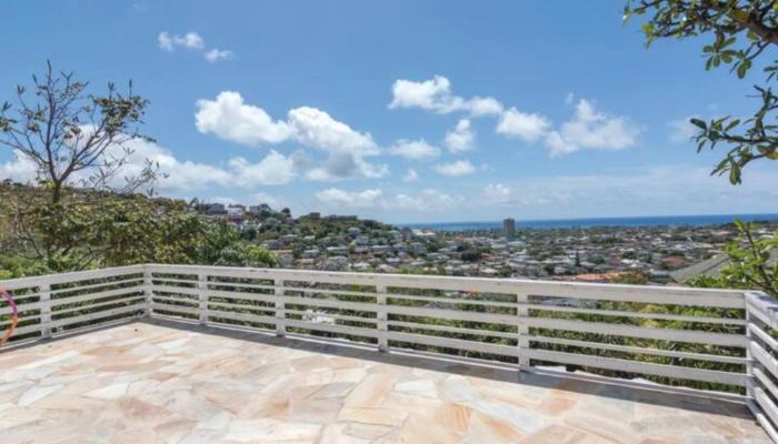 3767  Pukalani Pl Wilhelmina, Diamond Head home - photo 1 of 15