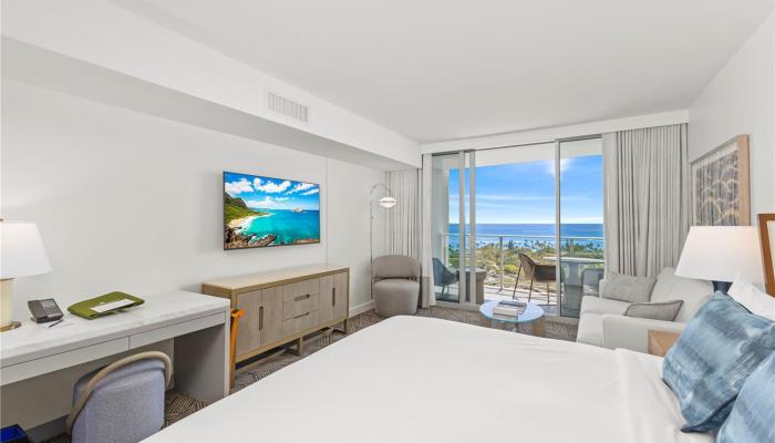 The Ritz-Carlton Residences condo # E2006, Honolulu, Hawaii - photo 1 of 18