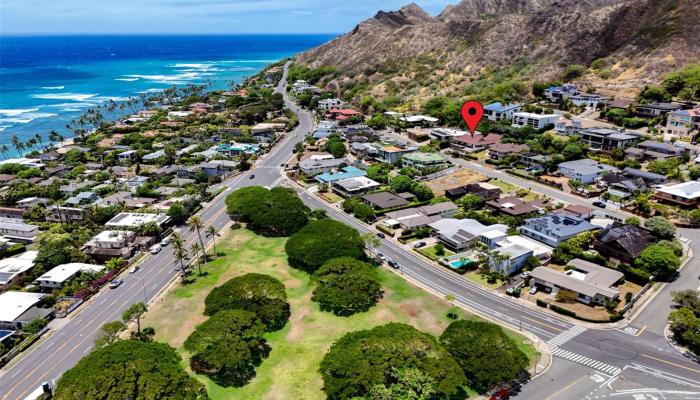 3852  Poka Street Diamond Head, Diamond Head home - photo 1 of 25