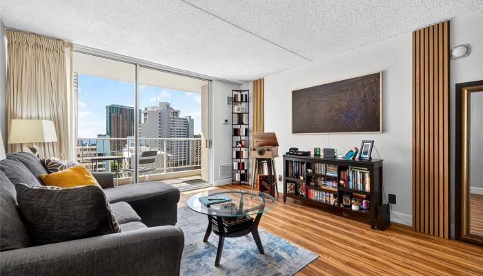 Villa On Eaton Square condo # 1711, Honolulu, Hawaii - photo 1 of 25