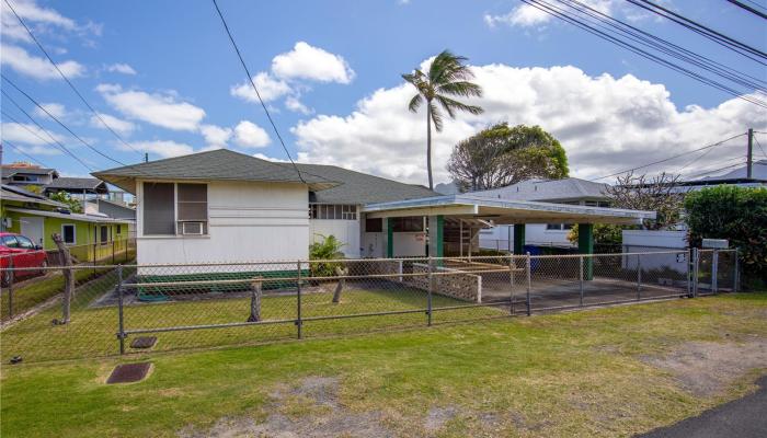 413  Kawainui Street Coconut Grove, Kailua home - photo 1 of 1