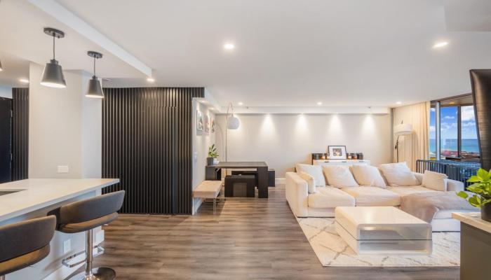 One Waterfront Tower condo # 1602, Honolulu, Hawaii - photo 1 of 1