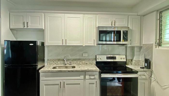 Hawaiian King condo # 204, Honolulu, Hawaii - photo 1 of 1