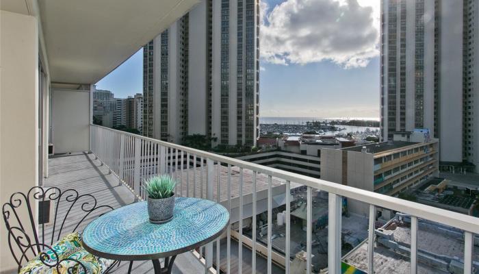 Sunset Towers condo # 1007, Honolulu, Hawaii - photo 1 of 20