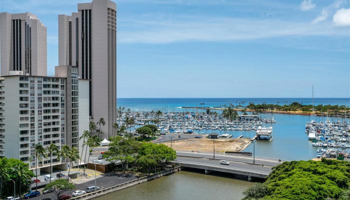 Atkinson Towers Inc condo # 1407, Honolulu, Hawaii - photo 1 of 20