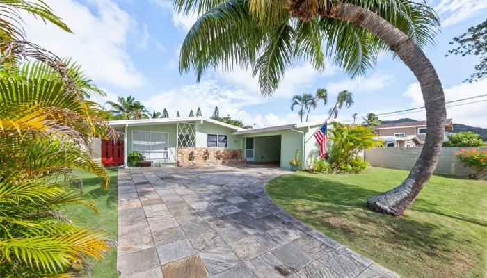 423  Iana Street Enchanted Lake, Kailua home - photo 1 of 22